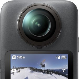 - DJI Osmo 360 Standard Combo